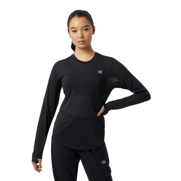 New Balance Camiseta Manga Larga Accelerate Top Negro, para Mujer