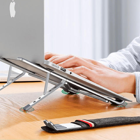 Ugreen Soporte Plegable y Ajustable de Aluminio para Laptop, 40289