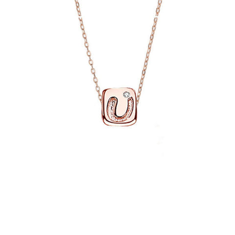 CR Charms Collar Letra U Rose